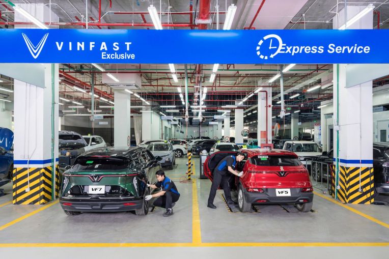 Xehay bao duong 120326 1 Chi phí bảo dưỡng thấp, hậu mãi phủ rộng, VinFast khiến người dùng tự tin chuyển sang xe điện