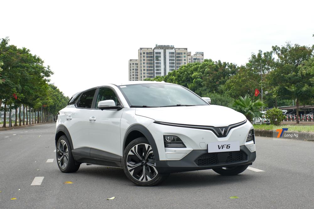 Chi phí chạy VinFast VF6 mỗi ngày bao nhiêu? So sánh xe điện và xe xăng 28 Chi phí chạy VinFast VF6 mỗi ngày bao nhiêu? So sánh xe điện và xe xăng VinFast VF6 ngoại thất