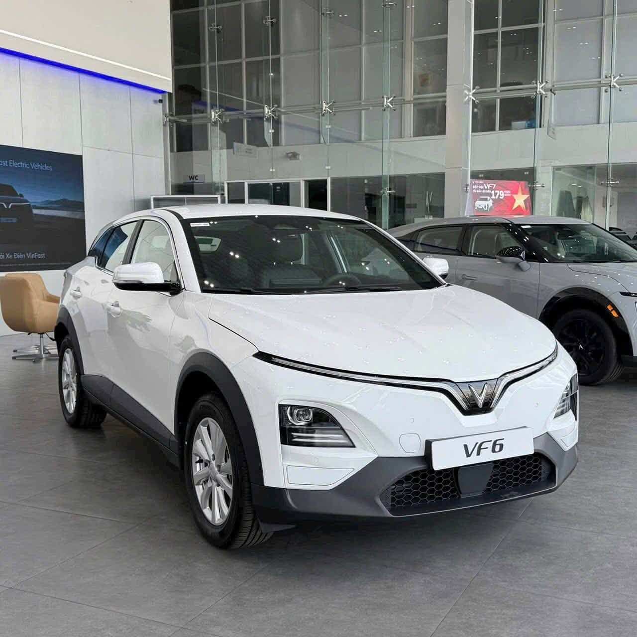 Bảng màu xe VinFast VF6 Eco: Chọn màu đẹp, hợp mệnh 29 Bảng màu xe VinFast VF6 Eco: Chọn màu đẹp, hợp mệnh Hình ảnh vinfast vf6 eco mau trang